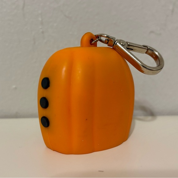 Bath & Body Works Winking Pumpkin Jack-O-Lantern Halloween Pocketbac Holder - Picture 3 of 3